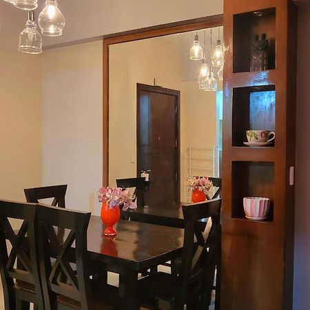One Palm Tree Villas Condominium - Studio 10O With Balcony - Across Terminal 3 Airport Manila Exterior foto