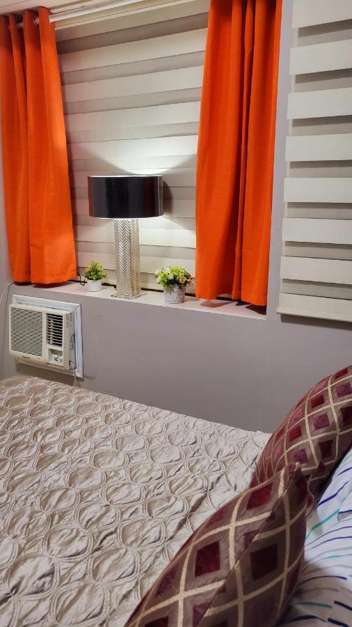 One Palm Tree Villas Condominium - Studio 10O With Balcony - Across Terminal 3 Airport Manila Exterior foto